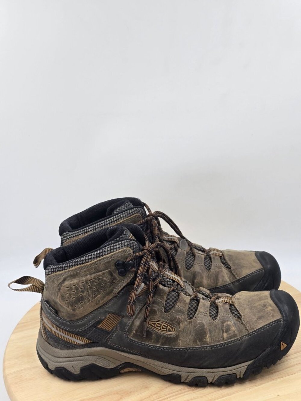 KEEN Targhee III Waterproof Mid hiking boots Mens  sz 8.5